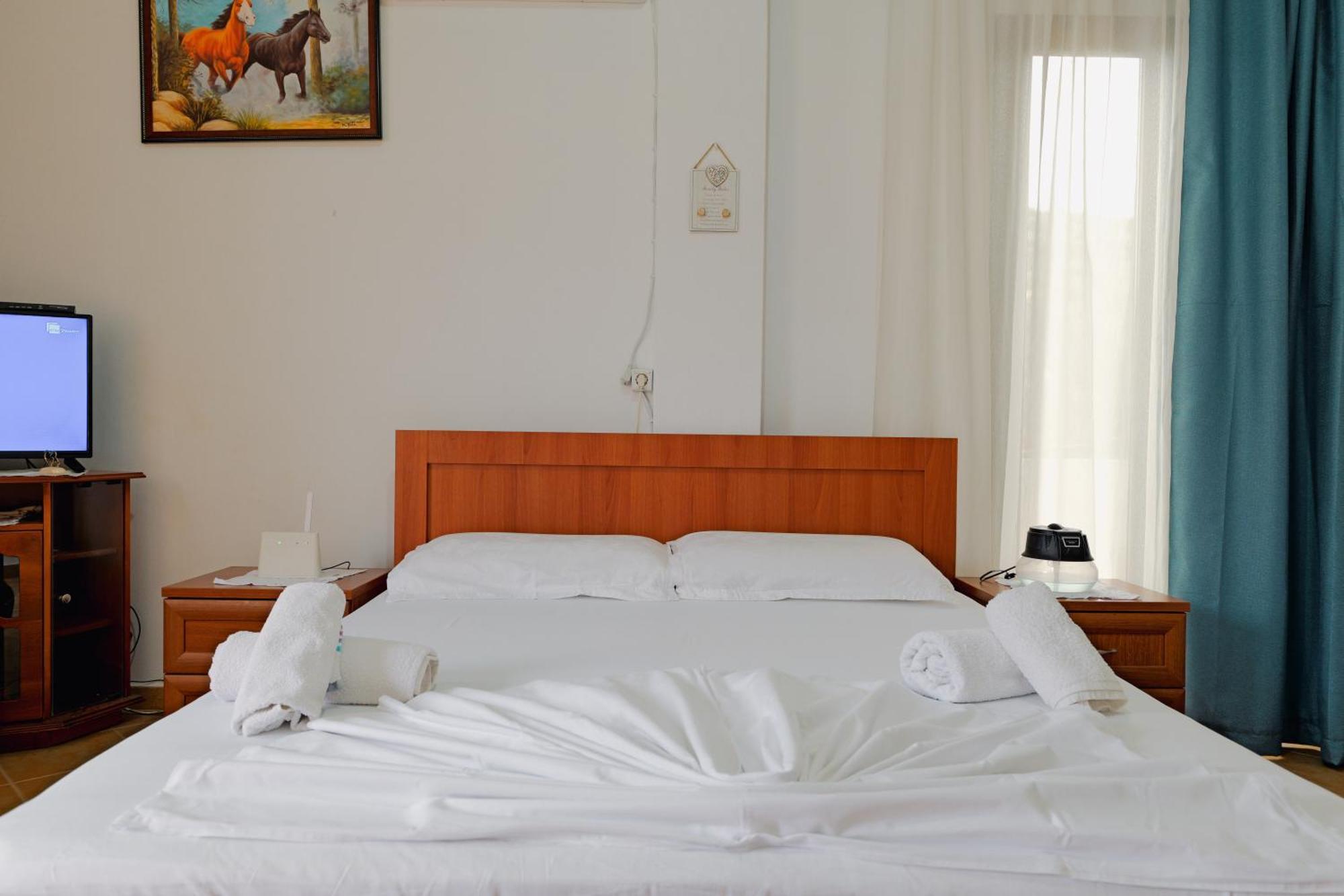 Limos Apartment *